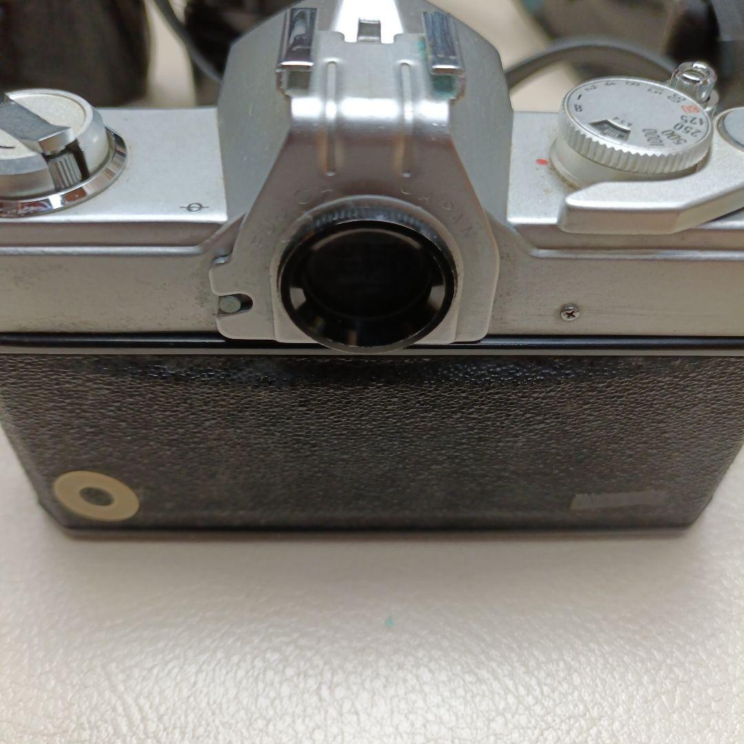 Double -Lens Reflex Camera St701