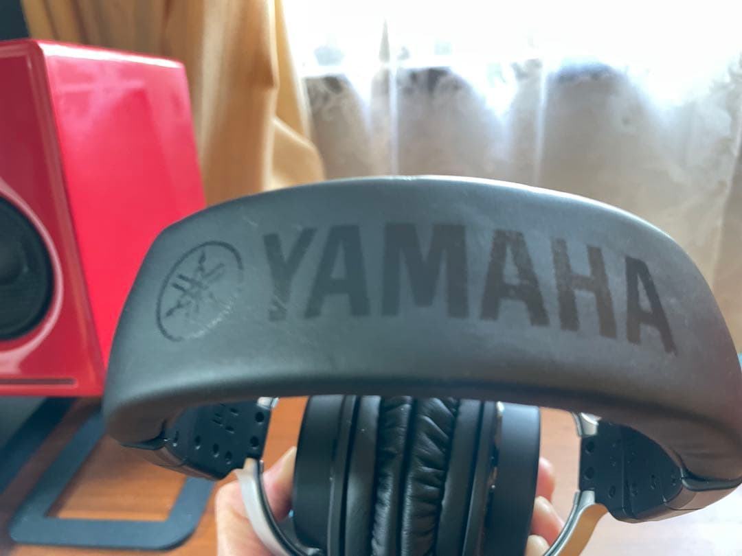 Yamaha Wired Headphone Hph-Mt8