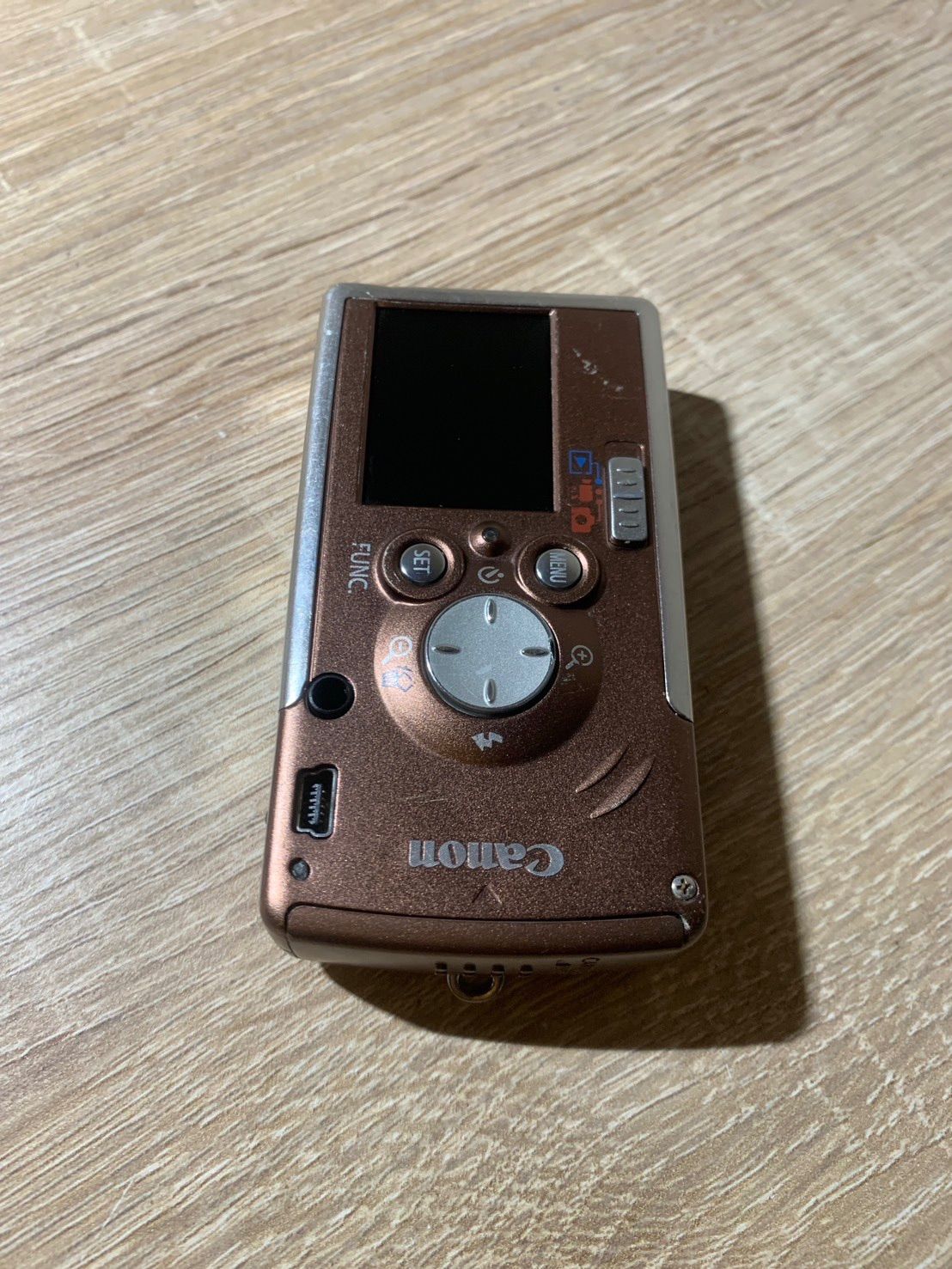 Compact Digital Camera 9547 Canon Ixy L1