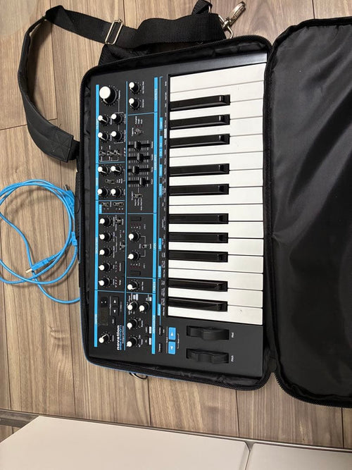 Analog Synthesizers Novation Bass Station Ii
