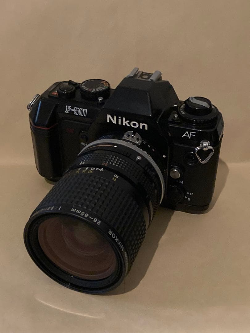 Nikon Slr Camera (Film) F-501 Zoom-Nikkor 28-80Mm F3.5-4.5