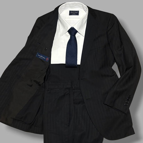 Tomorrowland Business Suit 44