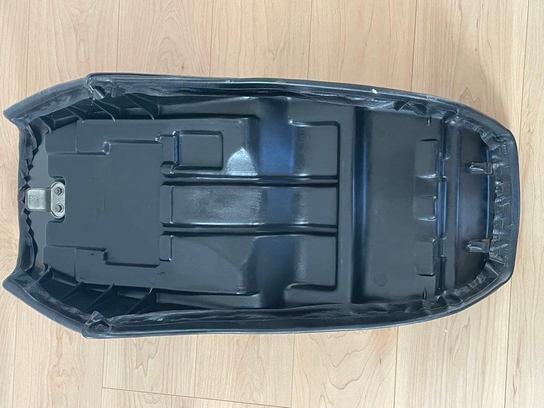 Seats Xj400