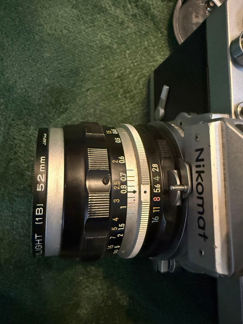 Nikon Slr Camera (Film) Nikkormat Nikkor F/2.8