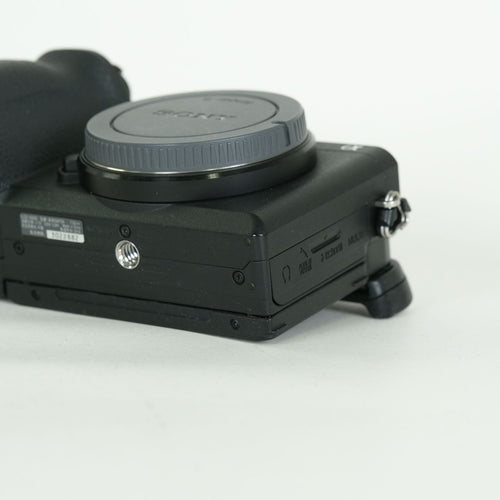 Sony Mirrorless Interchangeable Lips 6,011 6600 Ilce-6600 E