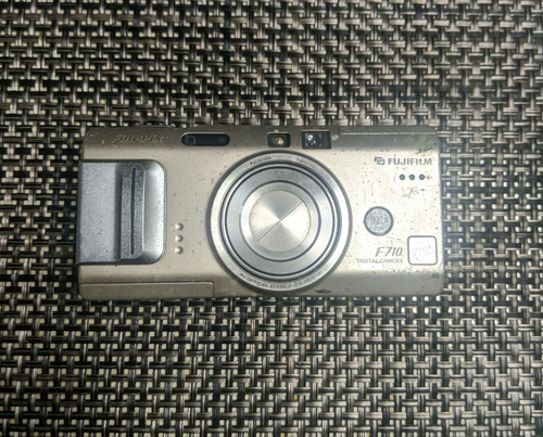 Fujifilm Compact Digital Camera Finepix F710