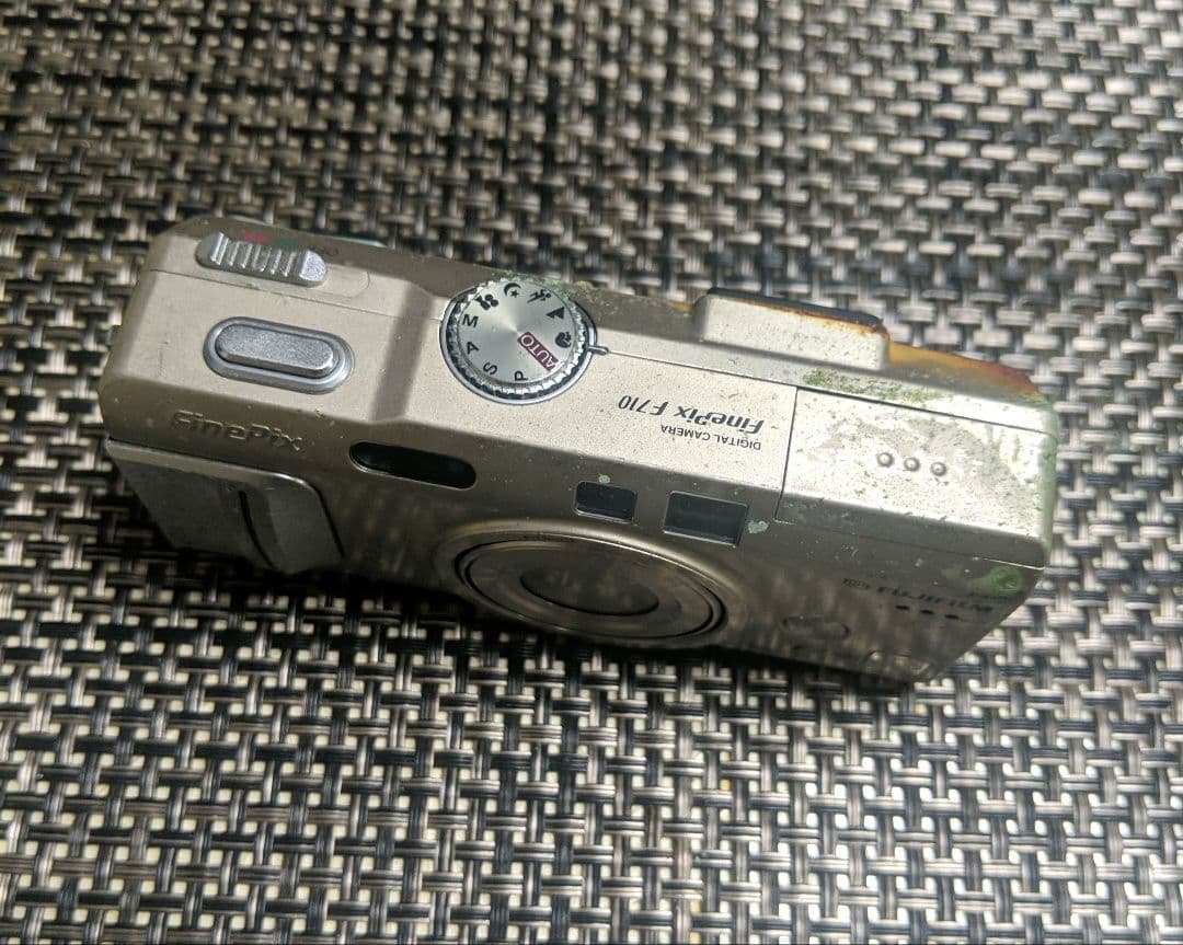 Fujifilm Compact Digital Camera Finepix F710
