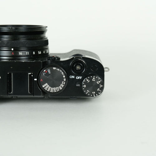 Fujifilm Compact Digital Camera 11,900 X100V