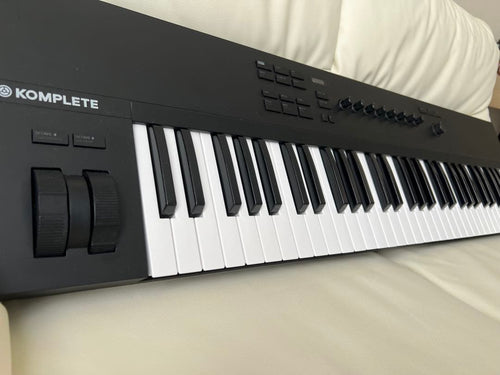 Midi Keyboards Pads Native Instruments Komplete Kontrol A61