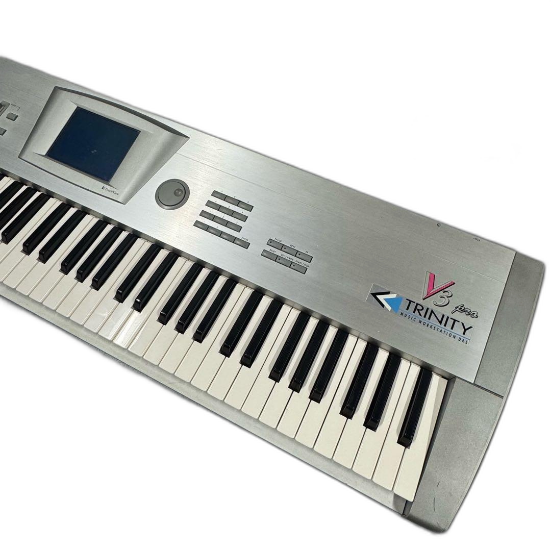 Analog Synthesizer Korg V3 Pro