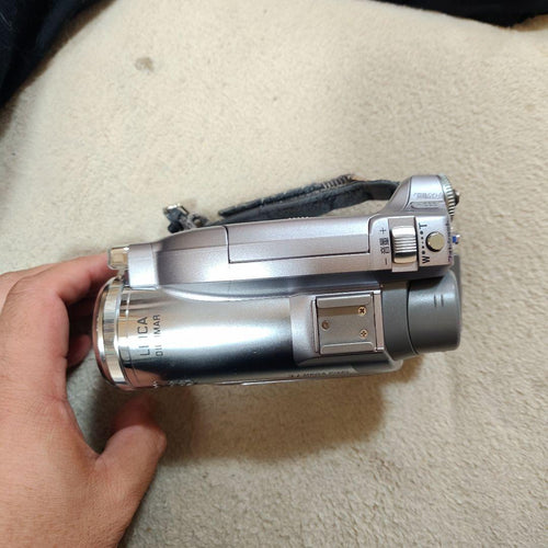 Video Cameras Panasonic Vdr-D300