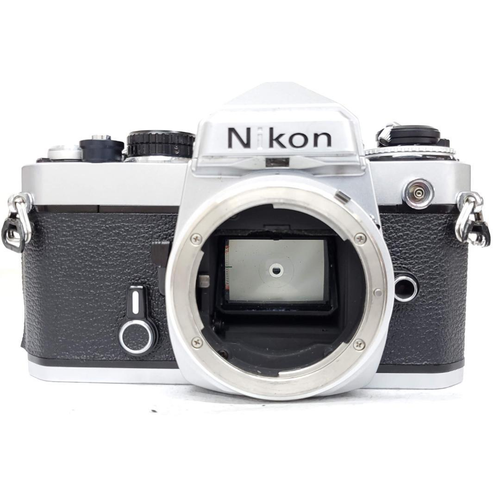 Nikon Slr Camera (Film) Fe G0130-133-2V