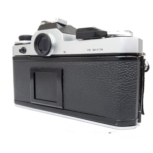 Nikon Slr Camera (Film) Fe G0130-133-2V