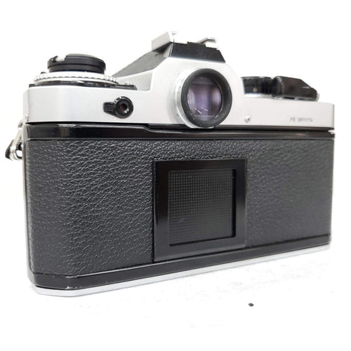Nikon Slr Camera (Film) Fe G0130-133-2V