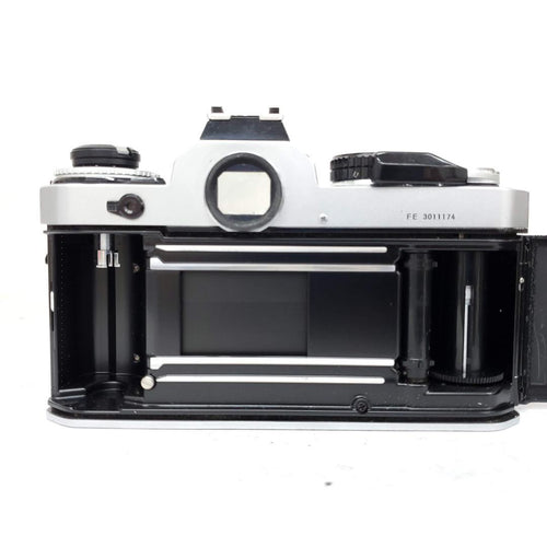 Nikon Slr Camera (Film) Fe G0130-133-2V