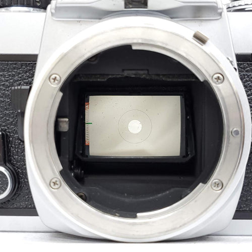 Nikon Slr Camera (Film) Fe G0130-133-2V