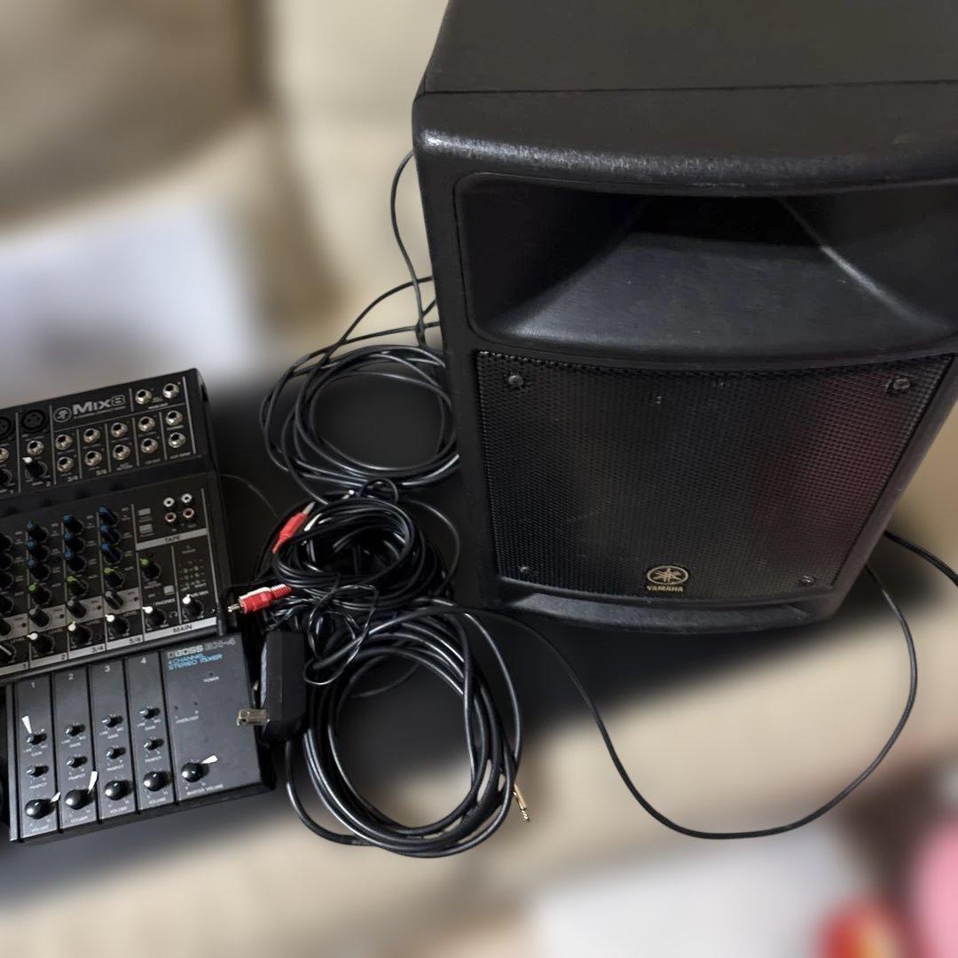 Yamaha Portable Pa System Stagepas300 Bossbx-4 Mackie8