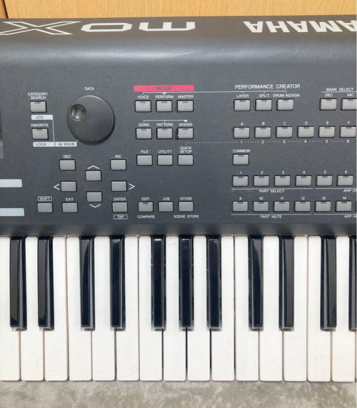 Yamaha Others Mox6 61