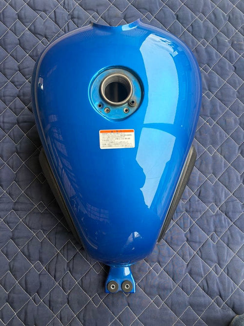 Kawasaki Tanks W650 2004