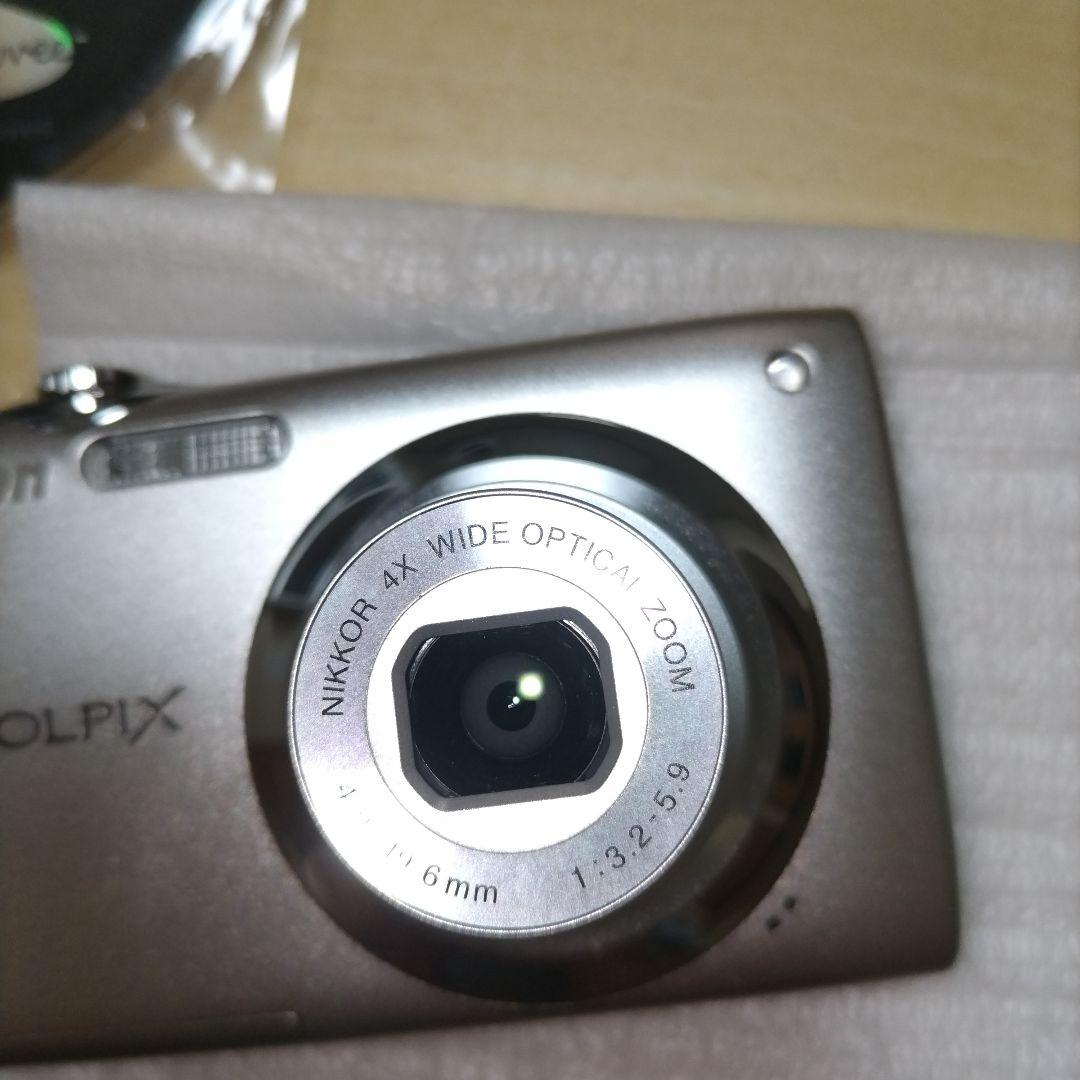 Nikon Compact Digital Camera Coolpix S3000