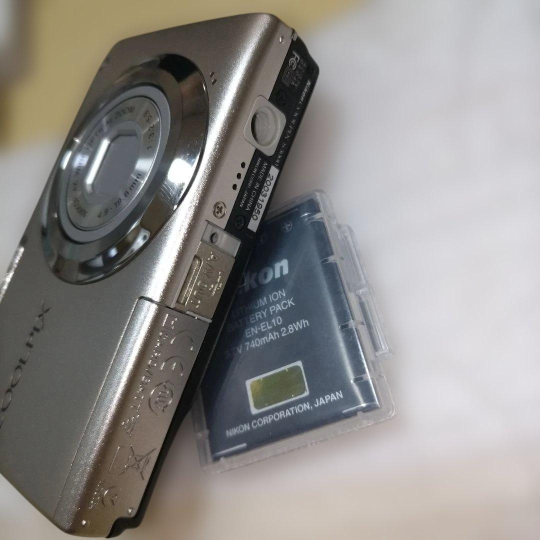 Nikon Compact Digital Camera Coolpix S3000