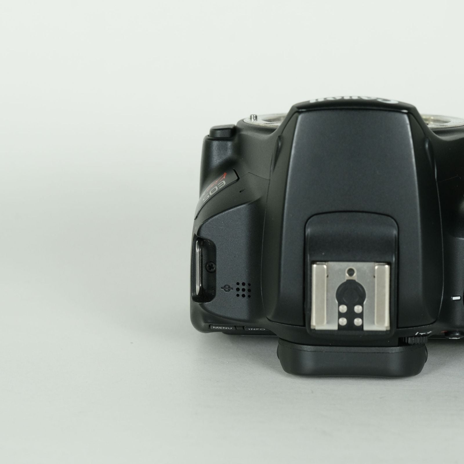 Canon Digital Slr 2 Eos Kiss X10 Ef-S
