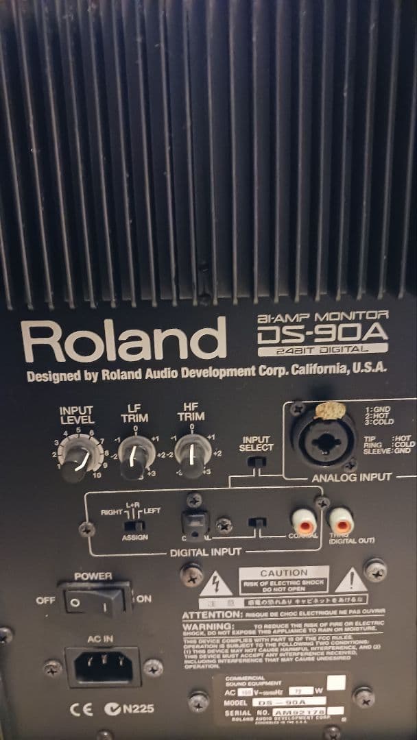 Roland Studio Monitor Speaker Bi-Amp Ds-90A 1