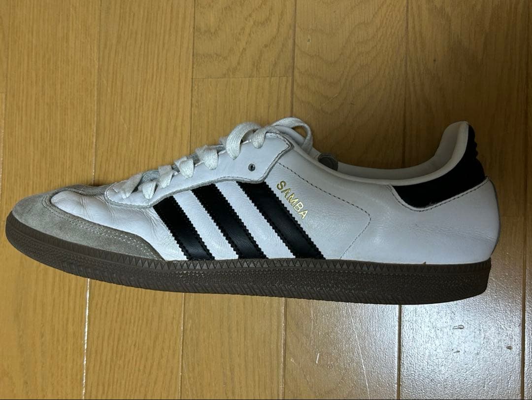 Adidas Sneakers