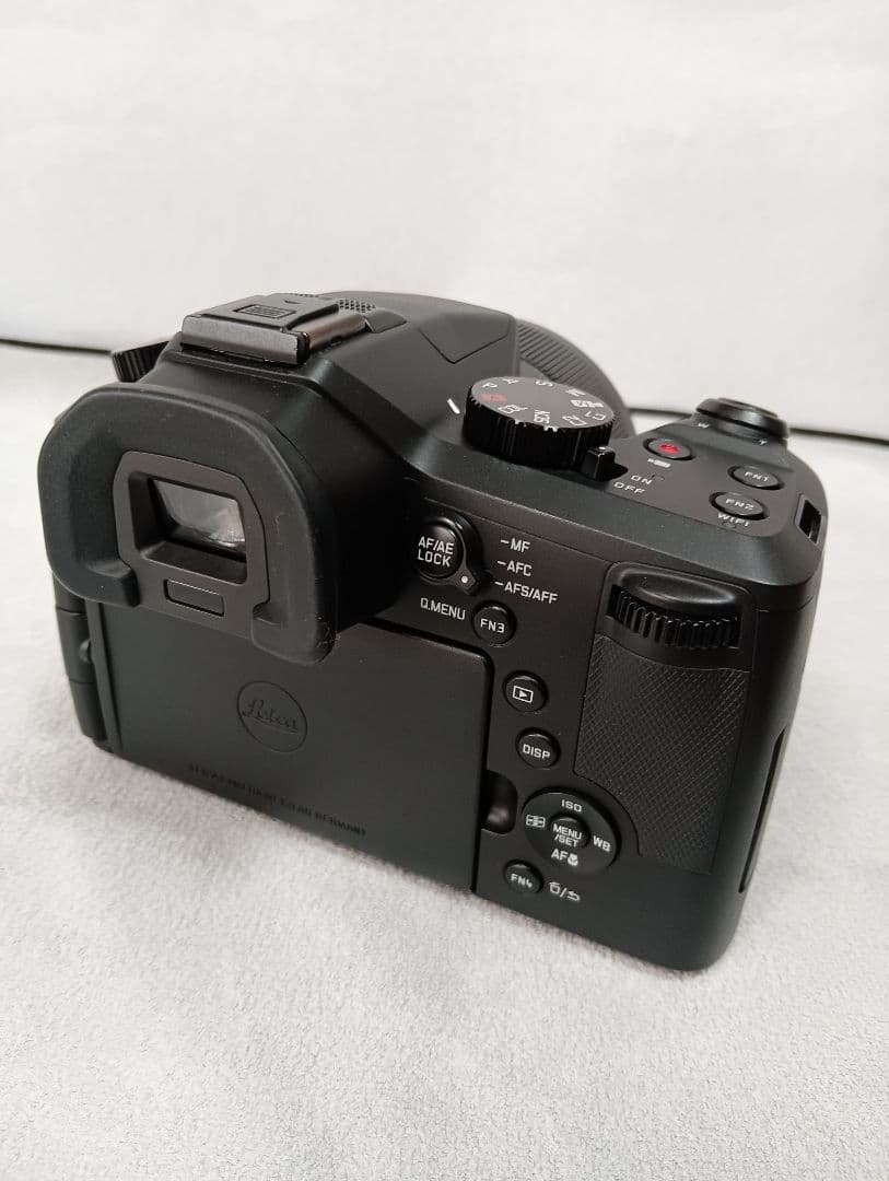 Digital Slrs V-Lux Typ 114