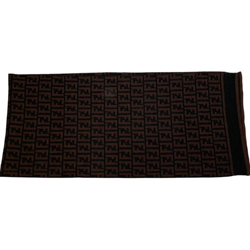 Écharpe Fendi utilisée
