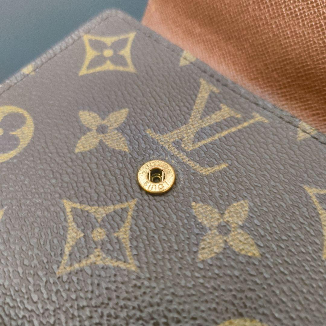 Louis Vuitton Bi-Fold Wallet
