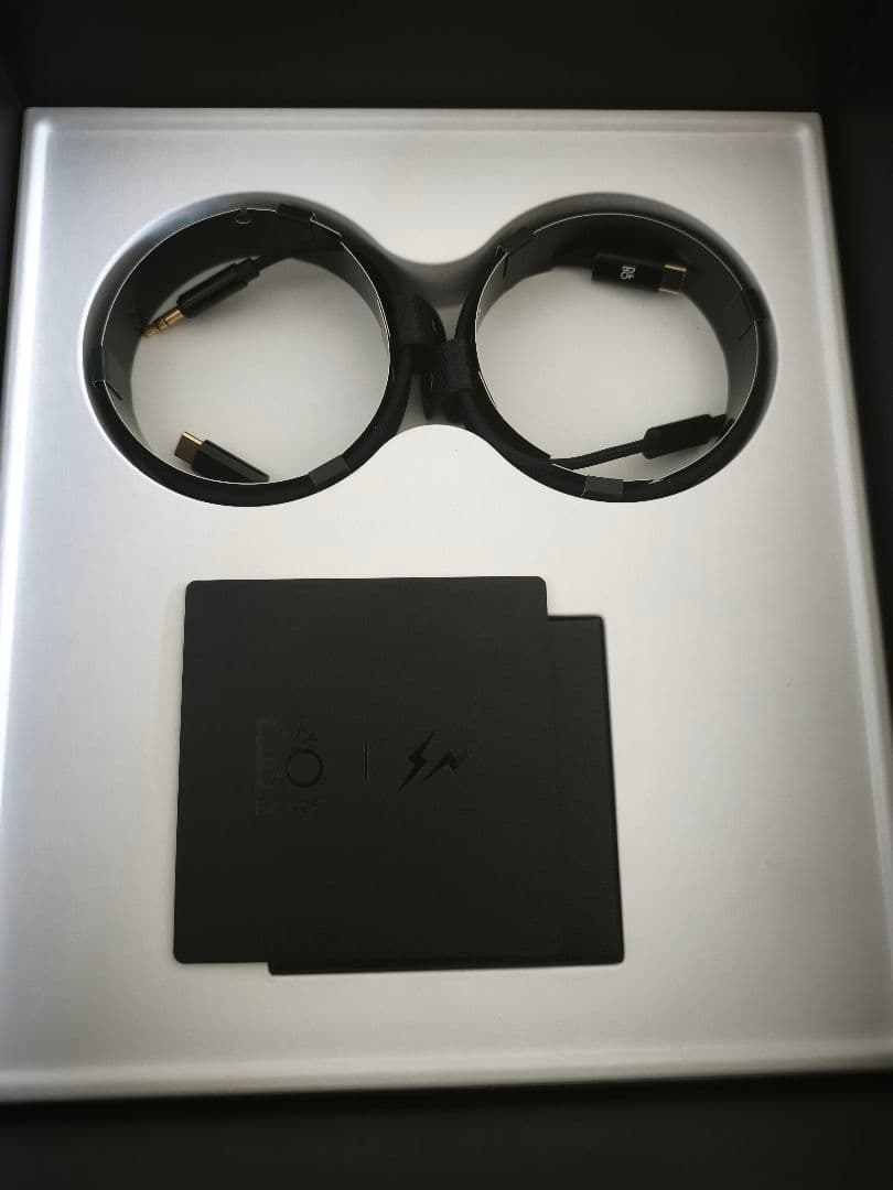 Bang Olufsen Wireless Headphones Beoplay H100 Fragment