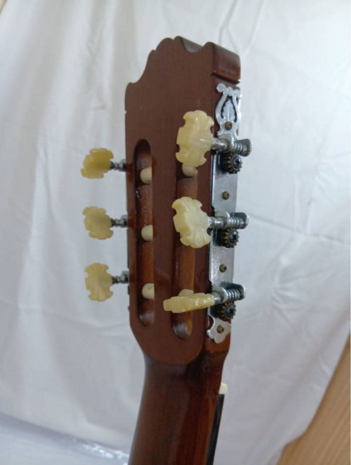 Yamaha Classical Guitars C-150 101 37