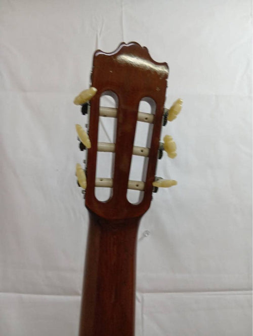 Yamaha Classical Guitars C-150 101 37