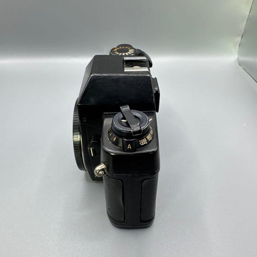 Contax Slr Camera (Film) B799 Rts
