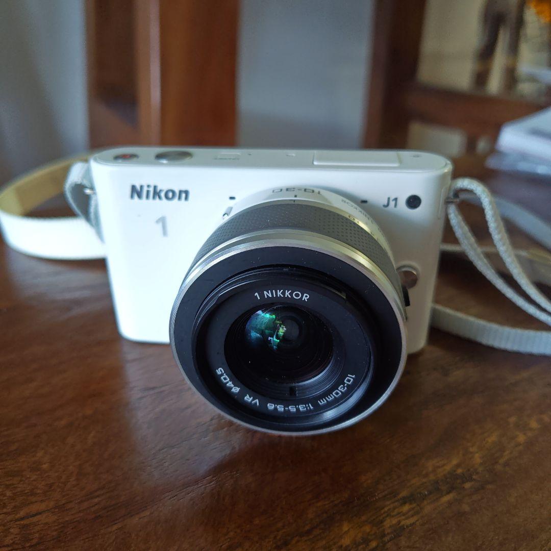 Nikon Mirrorless Interchangeable Lens Cameras 1 J1