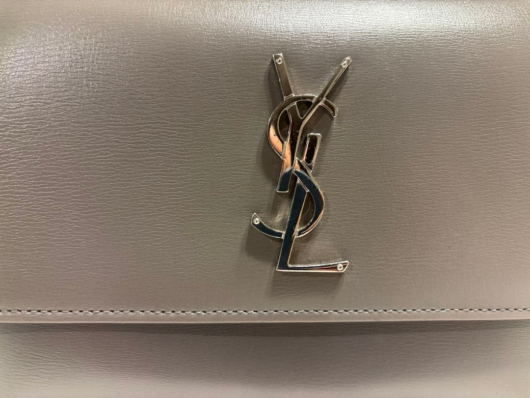 Saint Laurent Paris Shoulder Bags