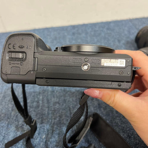 Sony Mirrorless Interchangeable Lens Cameras 6400