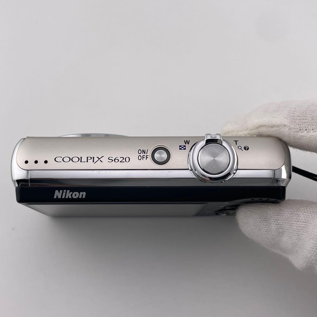 Nikon Compact Digital Camera Coolpix S620