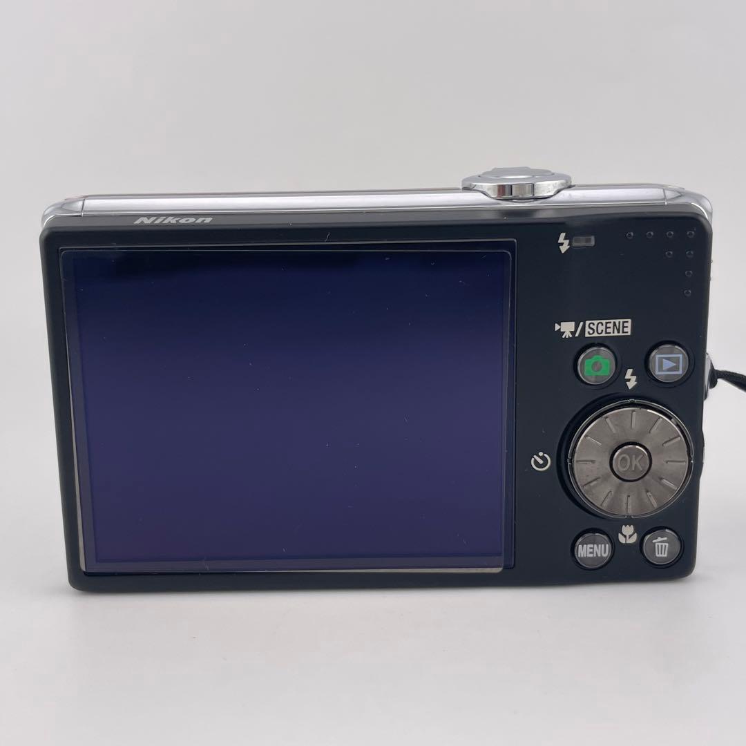 Nikon Compact Digital Camera Coolpix S620