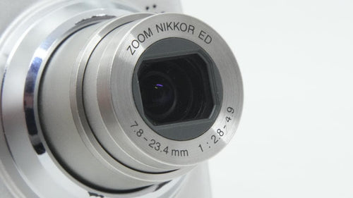 Compact Digital Camera D2022 Nikon Coolpix E5900