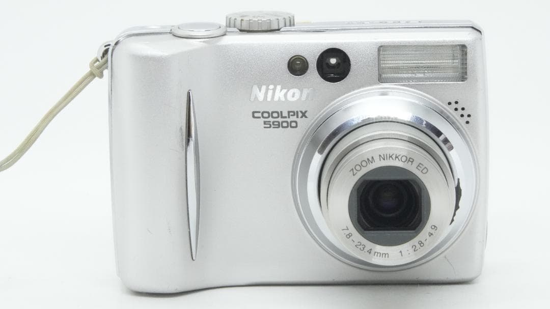 Compact Digital Camera D2022 Nikon Coolpix E5900