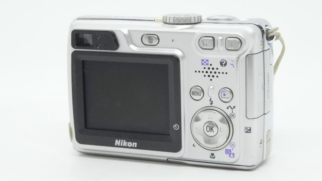 Compact Digital Camera D2022 Nikon Coolpix E5900