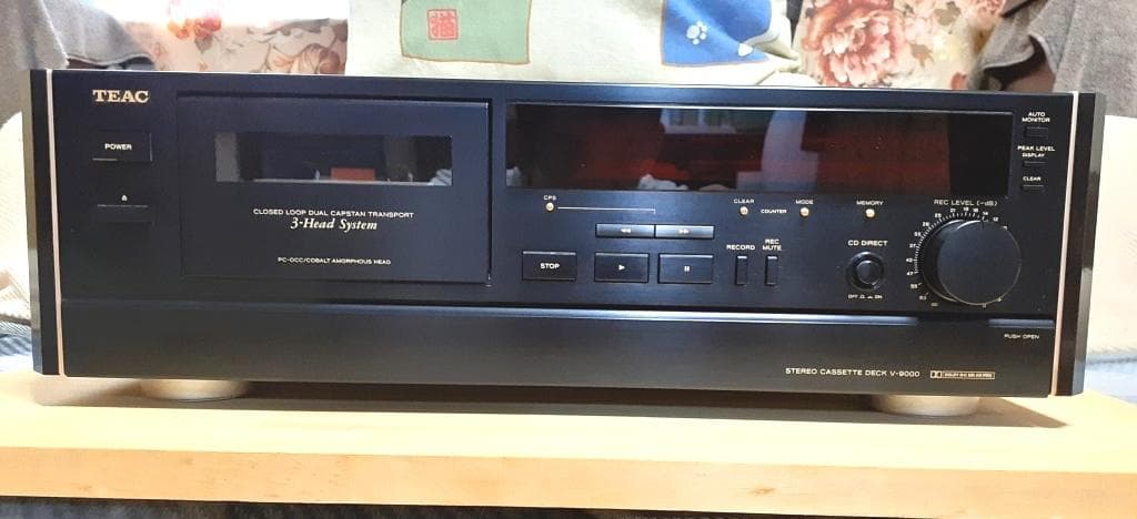 Teac Cassette Player 3-Head System V-9000