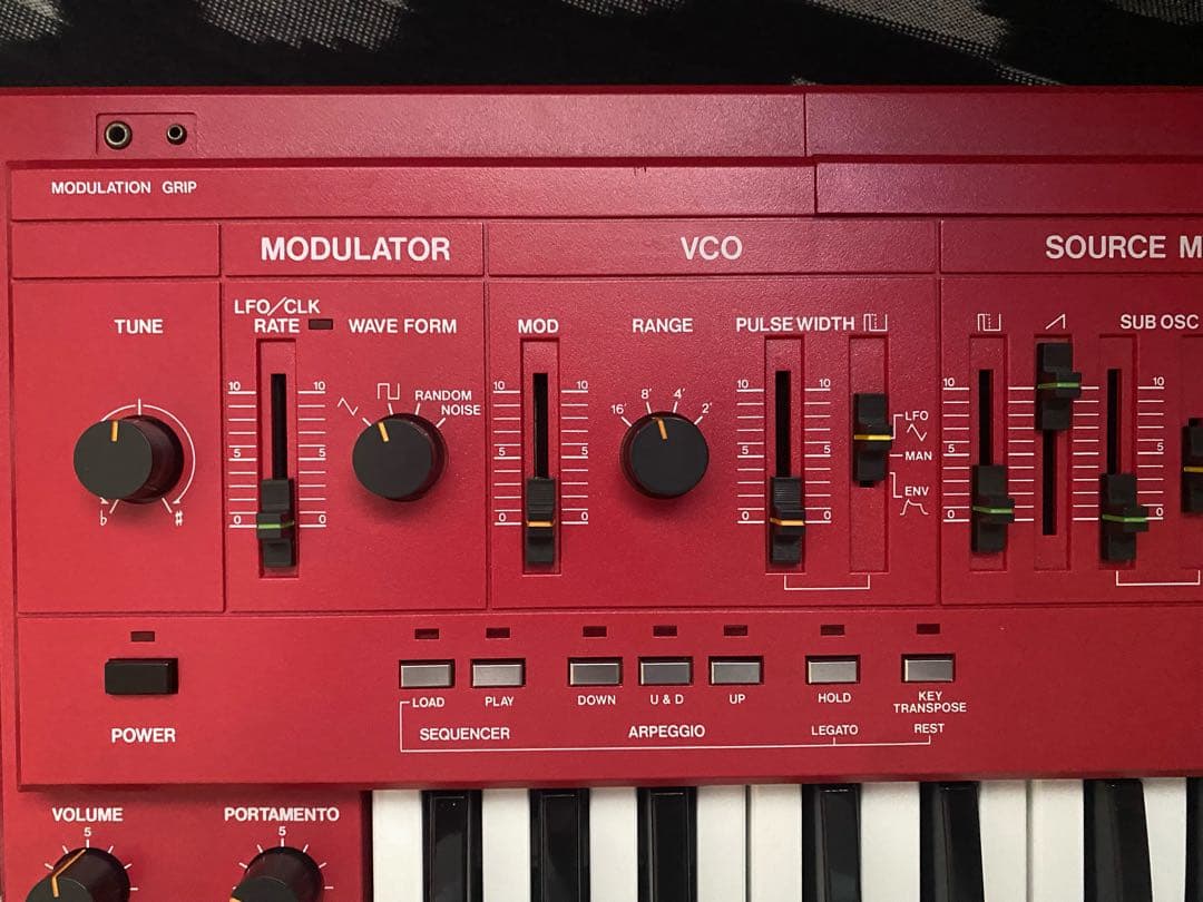 Roland Analog Synthesizer Sh-101