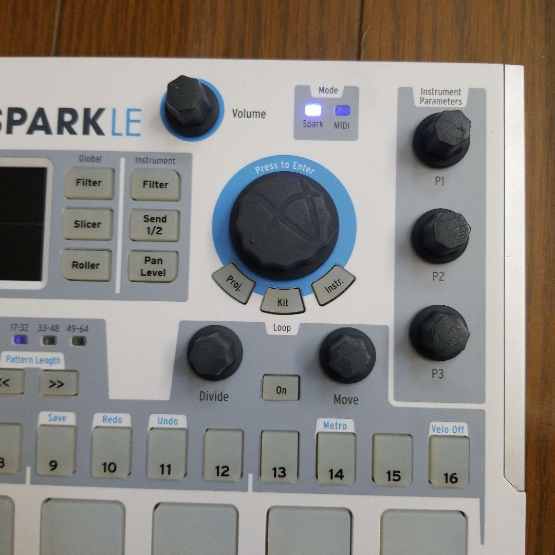 Expansion Pads, Samplers Effects Units Arturia Spark Le