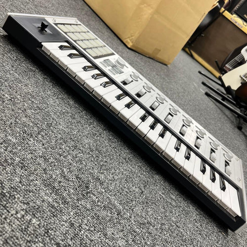 Korg Keyboard Electronic Piano 11985 Midi Mc-1 Microkontrol
