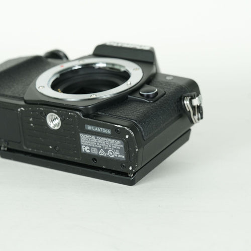 Olympus Mirrorless Interchangeable Lips 6,546 Om-D E-M10 Mark Ii