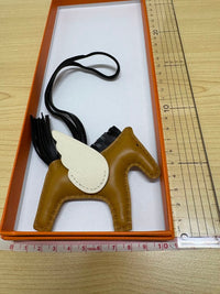 Charms PM Z (2021 Hermes)