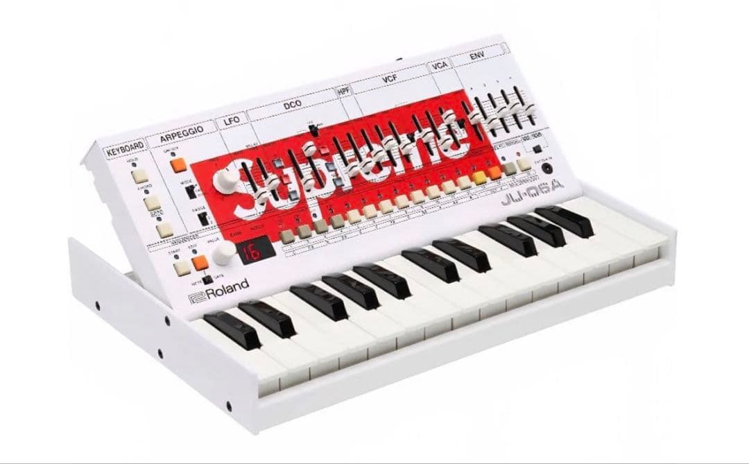 Roland Analog Synthesizer Supreme Ju-06A